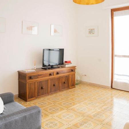 Casa Panorama: Seaview Retreat near Chiavari Center with Free Parking Apartment Exterior photo