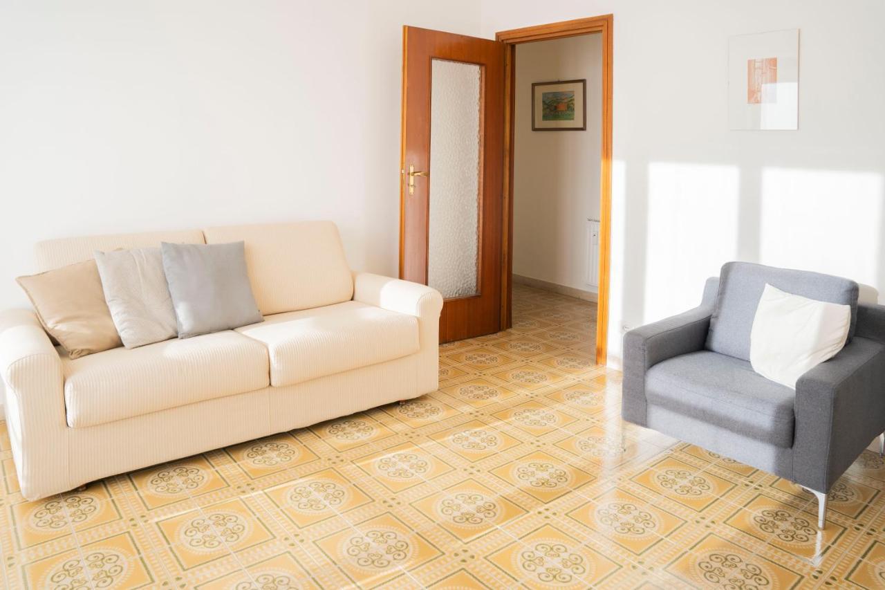 Casa Panorama: Seaview Retreat near Chiavari Center with Free Parking Apartment Exterior photo