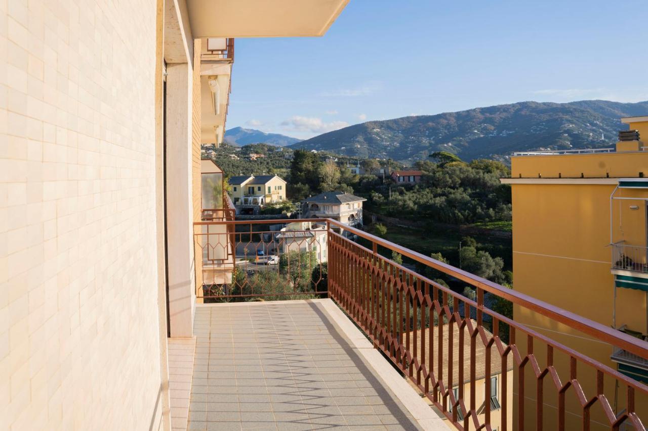 Casa Panorama: Seaview Retreat near Chiavari Center with Free Parking Apartment Exterior photo